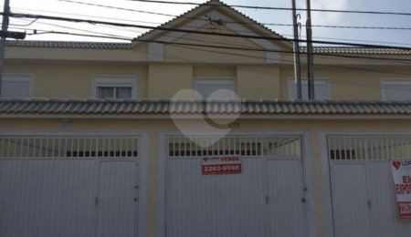 Sobrado à venda com 3 suítes em Vila Romero, São Paulo, SP