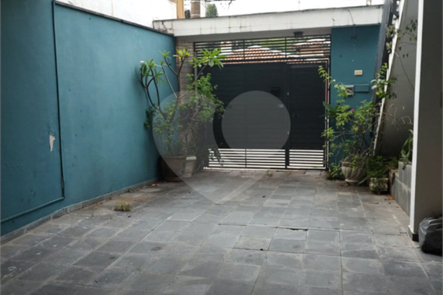 Sobrado à venda com 4 quartos, sendo 1 suíte, em Horto, São Paulo, SP