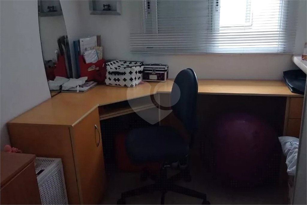 Casa à venda com 3 quartos, sendo 1 suíte, no condomínio Jardim das Palmas, São Paulo - SP