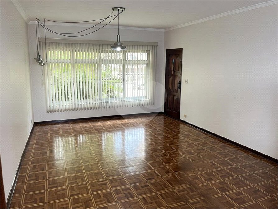 Sobrado à venda ou para alugar com 3 quartos, sendo 2 suítes, em Santana, São Paulo, SP
