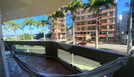 Apartamento à venda com 3 quartos, sendo 1 suíte,  em Vila Nova, Cabo Frio, RJ