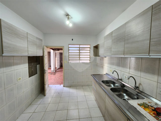 Sobrado à venda com 3 quartos em Indianópolis, São Paulo, SP