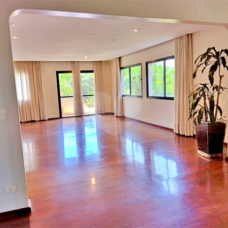 Apartamento à venda com 4 quartos, sendo 3 suítes,  em Vila Andrade, São Paulo, SP