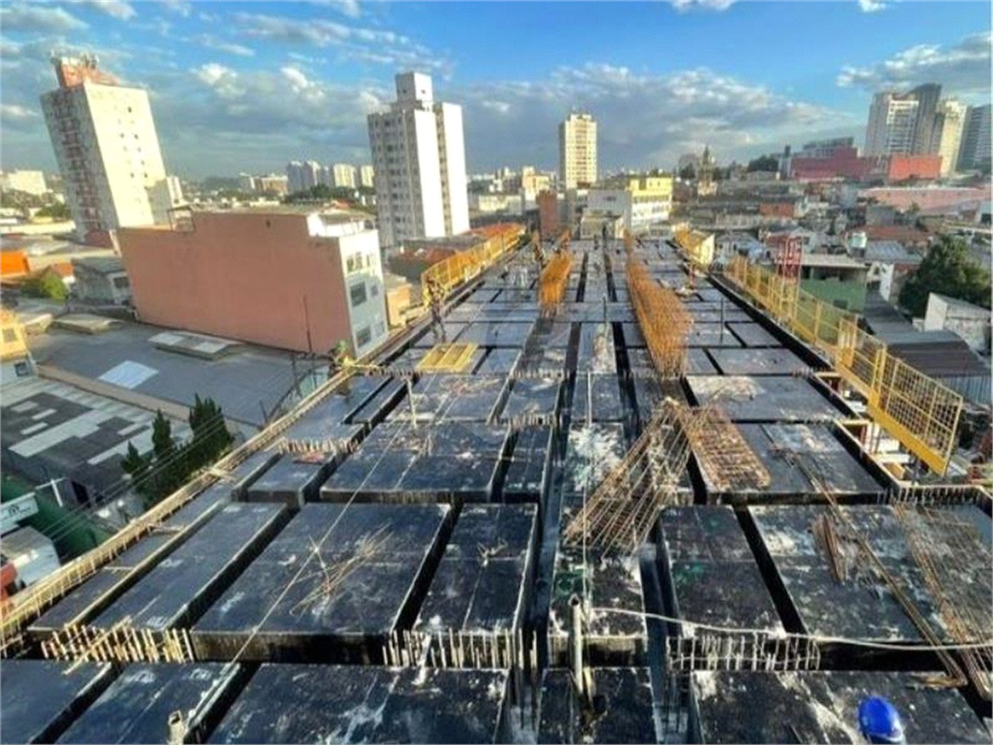 Apartamento à venda com 2 quartos, sendo 1 suíte,  em Santo Amaro, São Paulo, SP