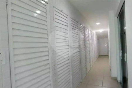 Cobertura à venda com 4 quartos, sendo 2 suítes,  em Algodoal, Cabo Frio, RJ