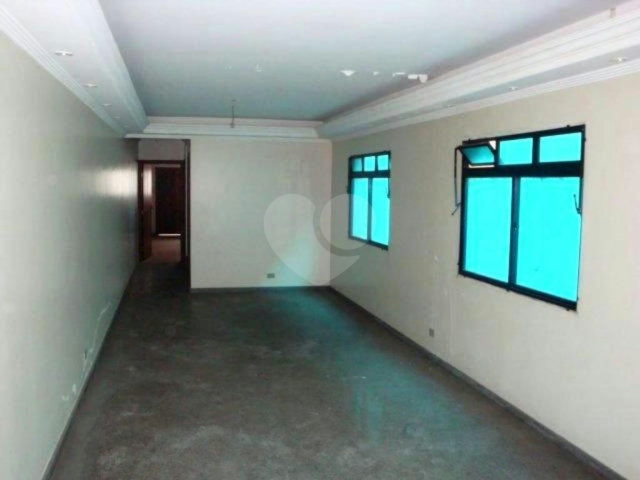 Sobrado à venda com 3 quartos, sendo 1 suíte,  em Vila Constança, São Paulo, SP