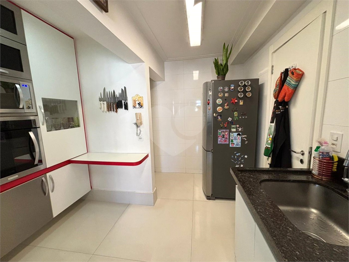 Apartamento à venda com 3 quartos, sendo 1 suíte,  em Santo Amaro, São Paulo, SP
