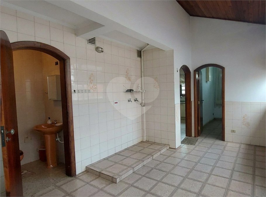 Sobrado à venda com 5 quartos, sendo 2 suítes, em Jardim do Mar, São Bernardo do Campo, SP
