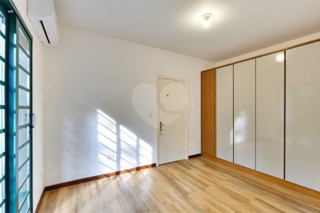 Casa para alugar com 5 quartos, sendo 3 suítes,  em Chácara Monte Alegre, São Paulo, SP