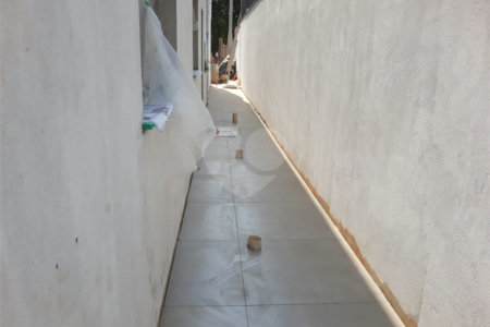 Sobrado à venda com 3 quartos, sendo 1 suíte, em Jardim Brasil, São Roque, SP