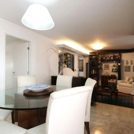 Apartamento à venda com 4 quartos, sendo 2 suítes,  em Vila Uberabinha, São Paulo, SP