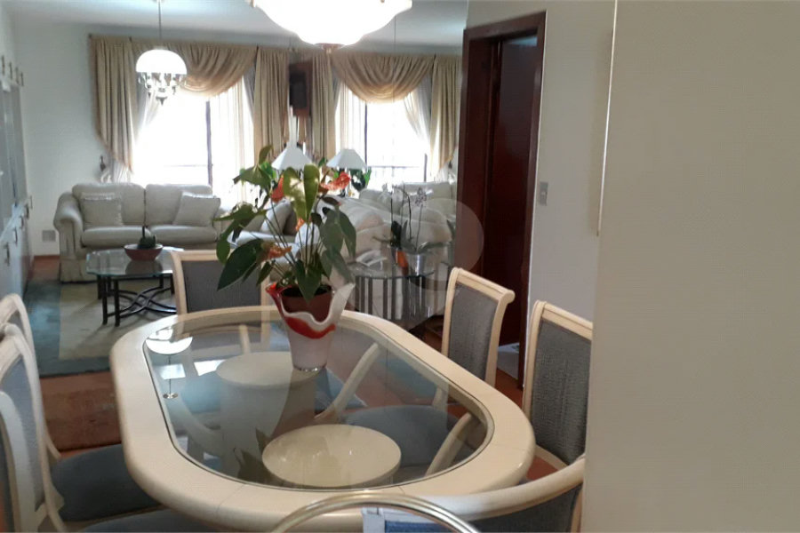 Apartamento à venda mobiliado nos Jardins — 126 m²