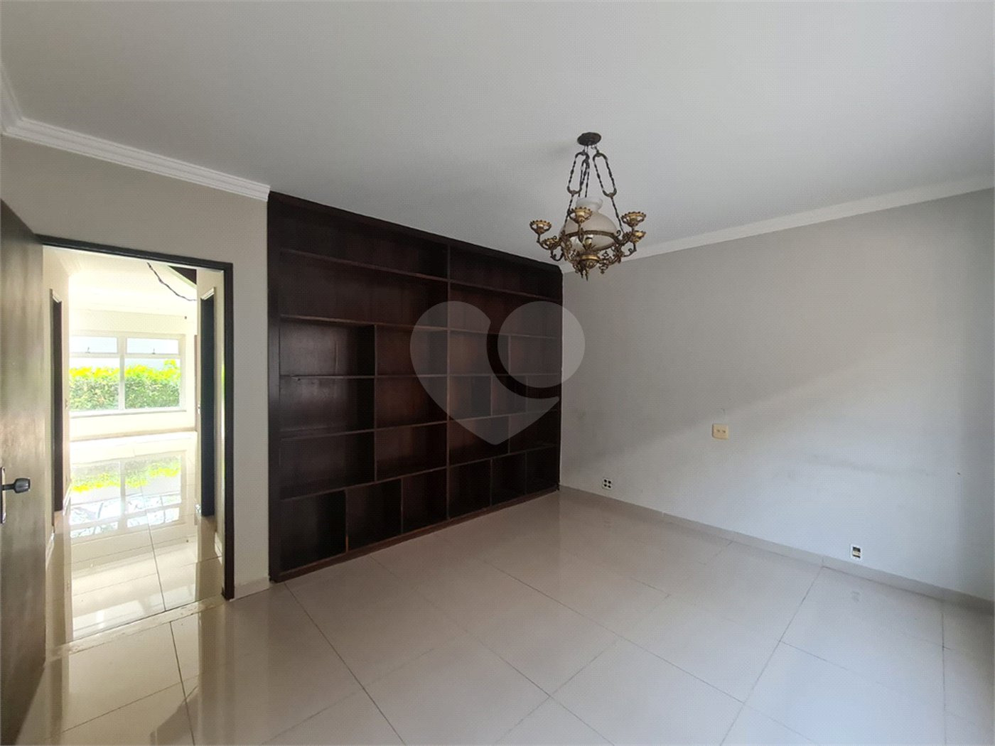 Sobrado à venda com 4 quartos, sendo 1 suíte,  em Interlagos, São Paulo, SP