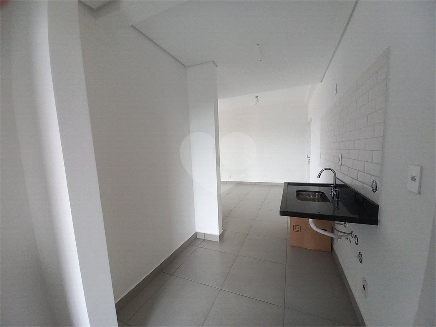 Apartamento à venda com 2 quartos, sendo 1 suíte,  em Além Ponte, Sorocaba, SP