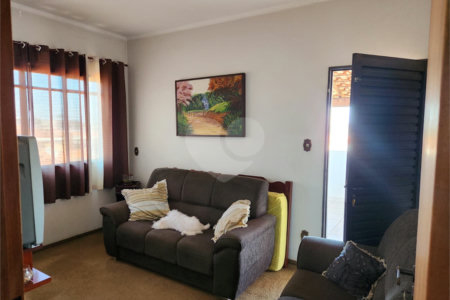 Sobrado à venda com 3 quartos, sendo 1 suíte, em Jardim Floridiana (vila Xavier), Araraquara, SP
