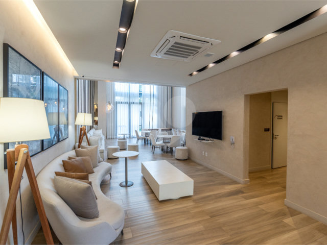Apartamento à venda com 4 quartos, sendo 2 suítes,  em Campo Belo, São Paulo, SP