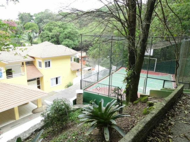 Casa à venda com 4 suítes no condomínio Jardim Ibiratiba, São Paulo - SP