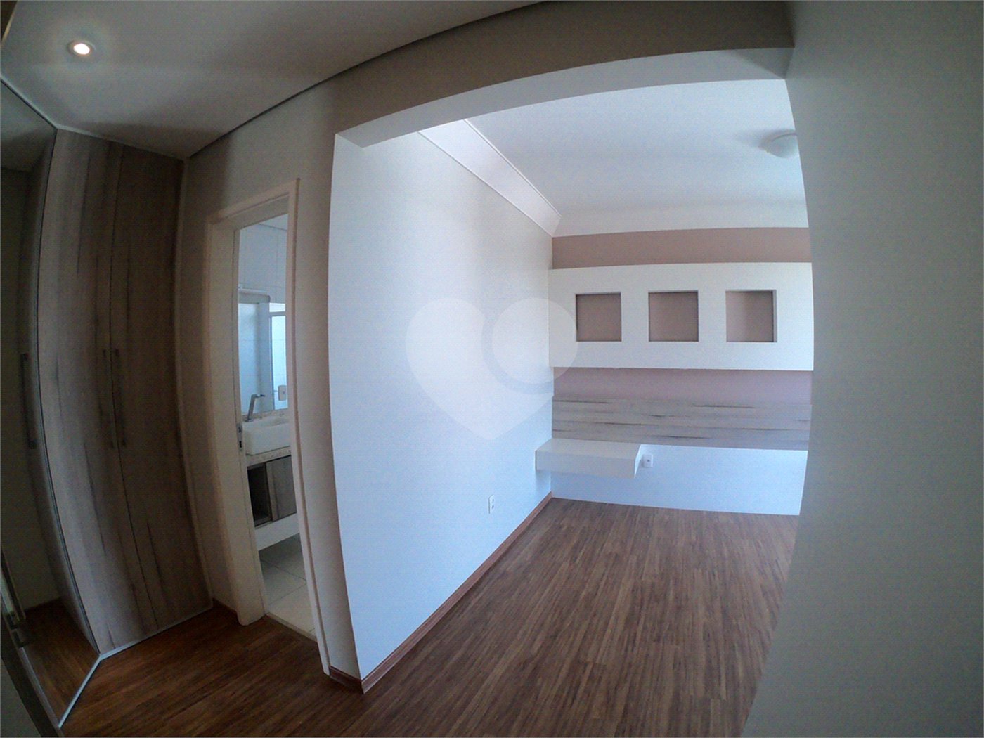 Apartamento à venda com 2 suítes em Vila Todos Os Santos, Indaiatuba, SP
