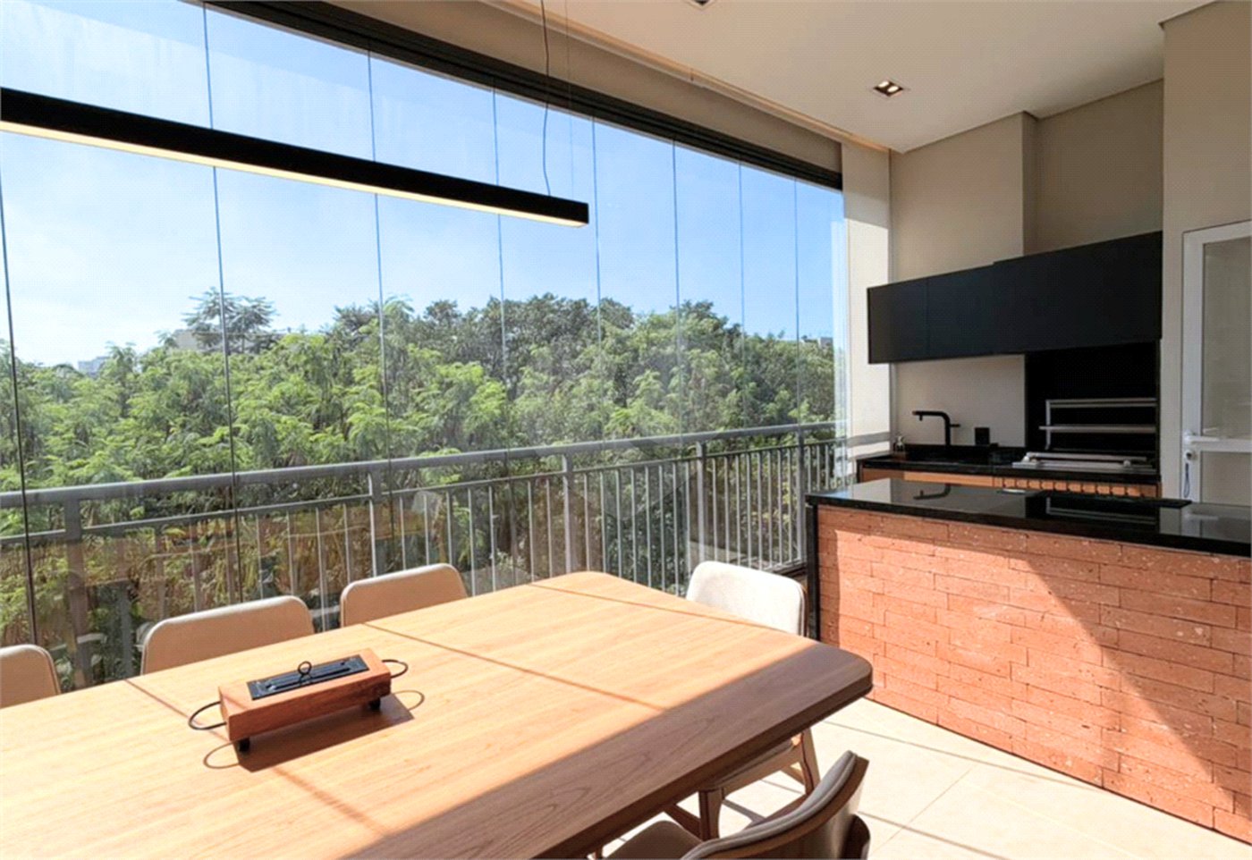 Apartamento à venda com 3 suítes em Santo Amaro, São Paulo, SP