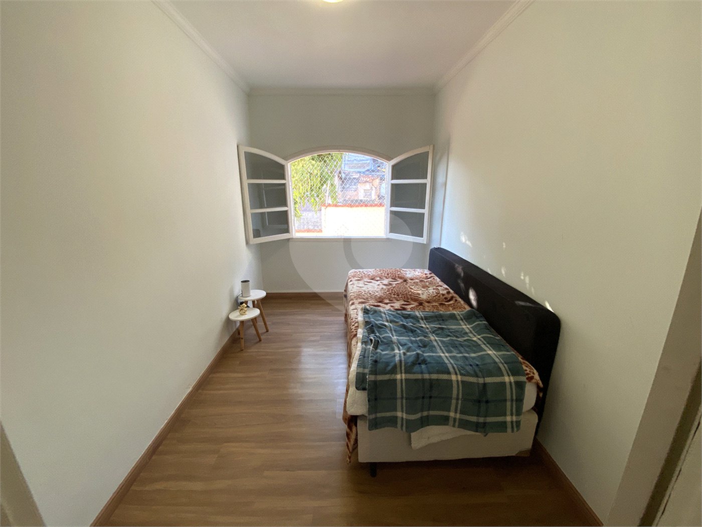 Sobrado à venda com 3 quartos, sendo 1 suíte, em Monte Castelo, São José dos Campos, SP