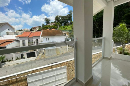 Sobrado à venda com 6 quartos, sendo 2 suítes, em Jardim Franca, São Paulo, SP