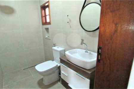 Chácara à venda com 6 quartos, sendo 4 suítes,  em Pinheirinho, Vinhedo, SP