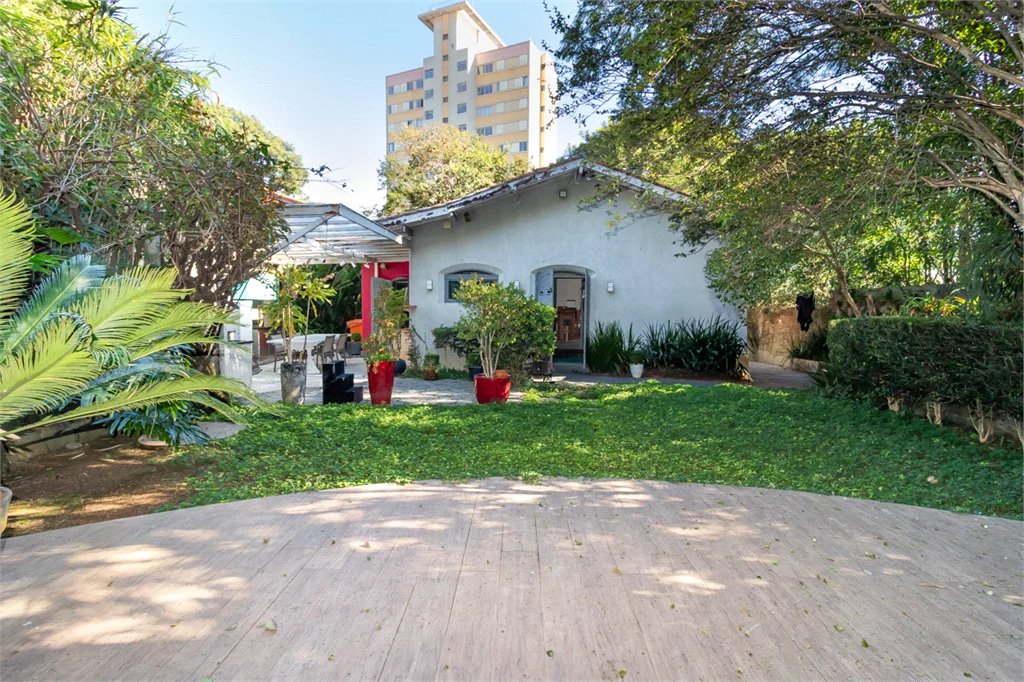 Casa à venda ou para alugar com 3 quartos, sendo 1 suíte, em Butantã, São Paulo, SP