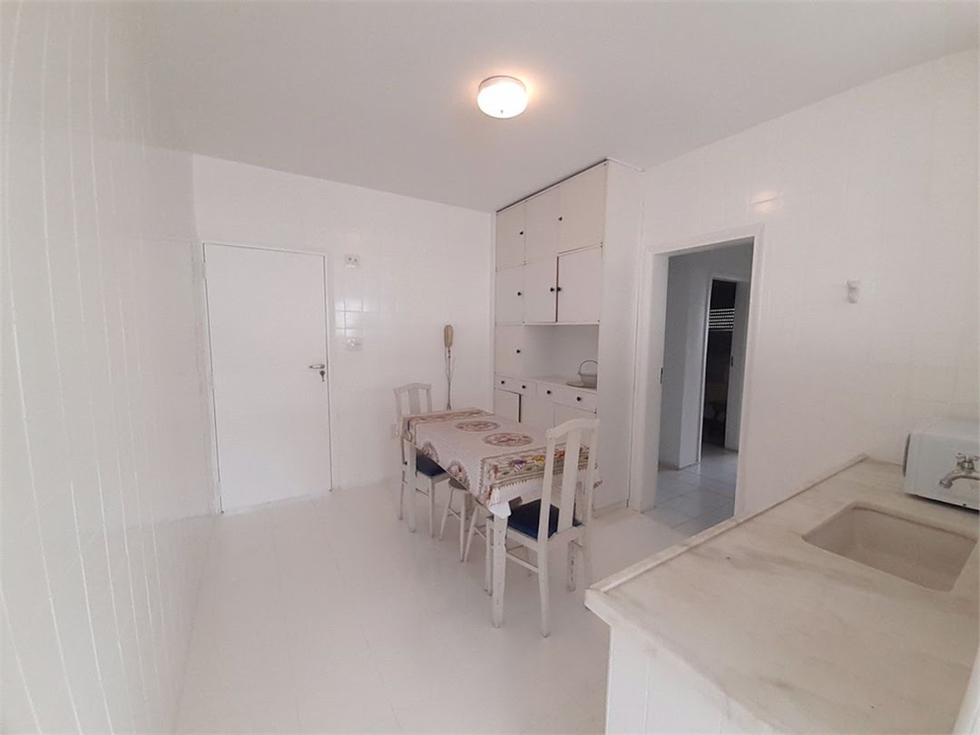 Apartamento Residencial à venda, Pitangueiras, Guarujá - AP0163.
