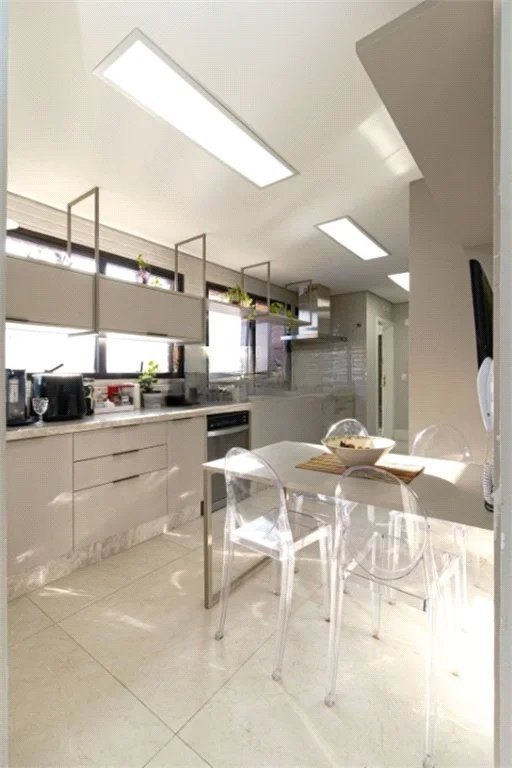 Apartamento à venda com 3 suítes em Jardim Parque Morumbi, São Paulo, SP