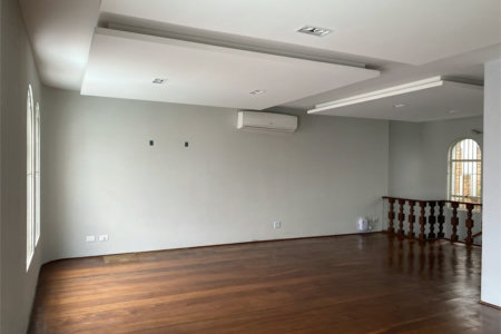 Casa à venda com 3 suítes em Jardim Leonor, São Paulo, SP