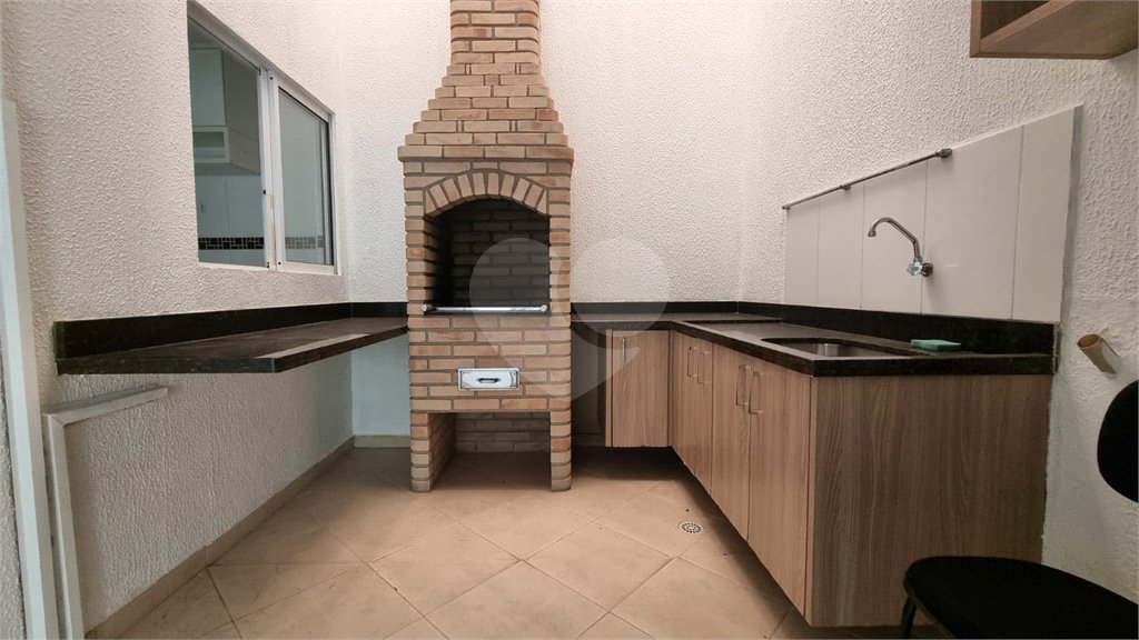 Casa à venda com 3 quartos, sendo 1 suíte,  no condomínio Rafaela I, São Paulo - SP