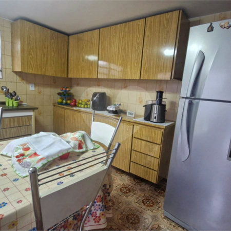 Sobrado à venda com 3 quartos, sendo 1 suíte, em Vila Santana, São Paulo, SP