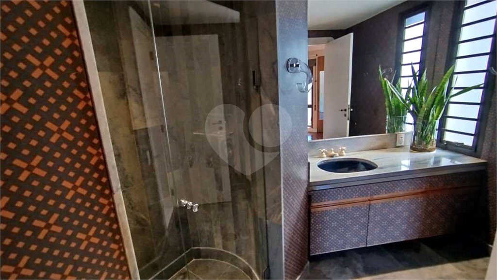 Duplex para alugar com 3 suítes em Real Parque, São Paulo, SP
