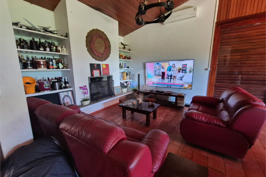 Casa Térrea à venda com 4 quartos, sendo 2 suítes, em Roseira, Mairiporã, SP