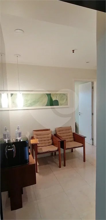CONJUNTO COMERCIAL COM 45m2 PARA VENDA OU LOCAÇÃO NA VILA CLEMENTINO