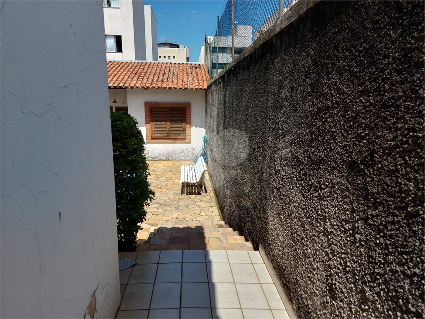 Sobrado à venda com 5 quartos, sendo 4 suítes, em Santa Rosa, Vinhedo, SP