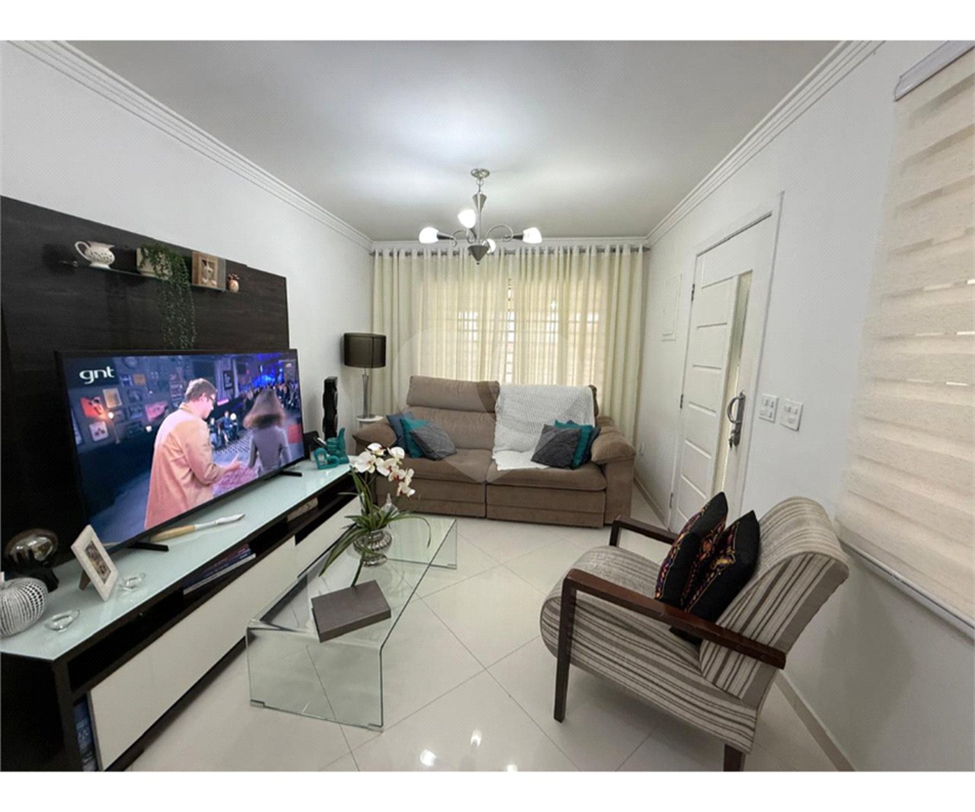 Sobrado à venda com 3 quartos, sendo 1 suíte, em Tremembé, São Paulo, SP