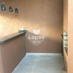 Casa à venda com 3 quartos, sendo 1 suíte, no condomínio Eldourado, São José dos Campos - SP