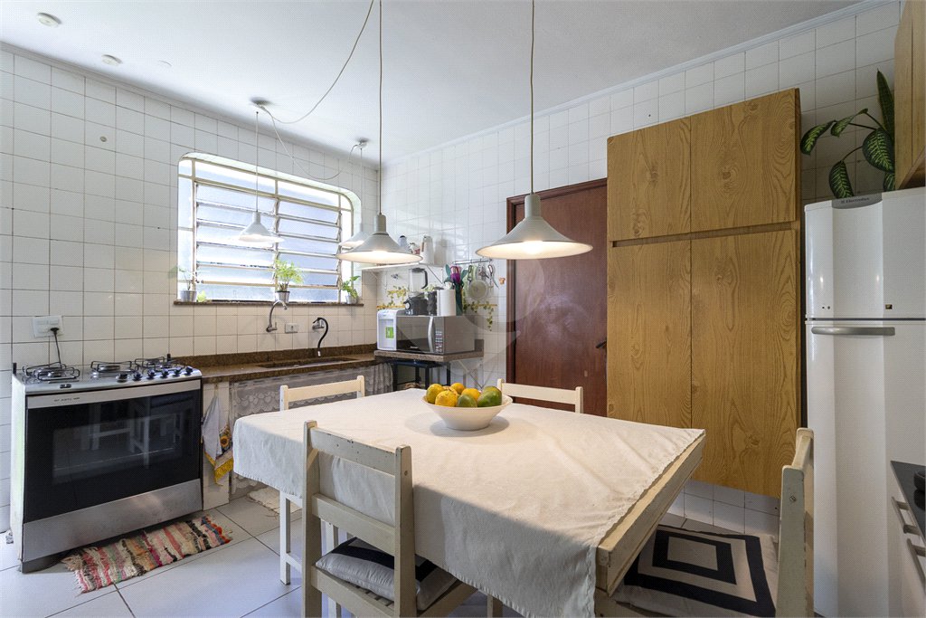 Sobrado à venda com 3 quartos, sendo 1 suíte, em Jardim Prudência, São Paulo, SP