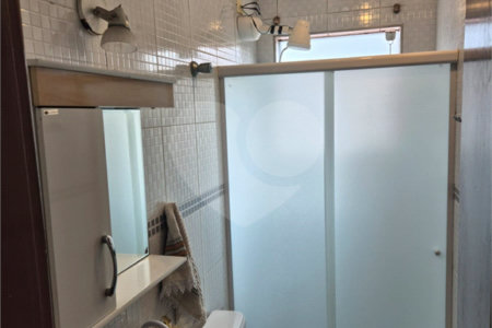 Sobrado à venda com 2 quartos, sendo 1 suíte, em Vila Nivi, São Paulo, SP