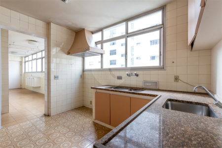 Apartamento à venda com 3 quartos, sendo 1 suíte, em Santa Cecília, São Paulo, SP