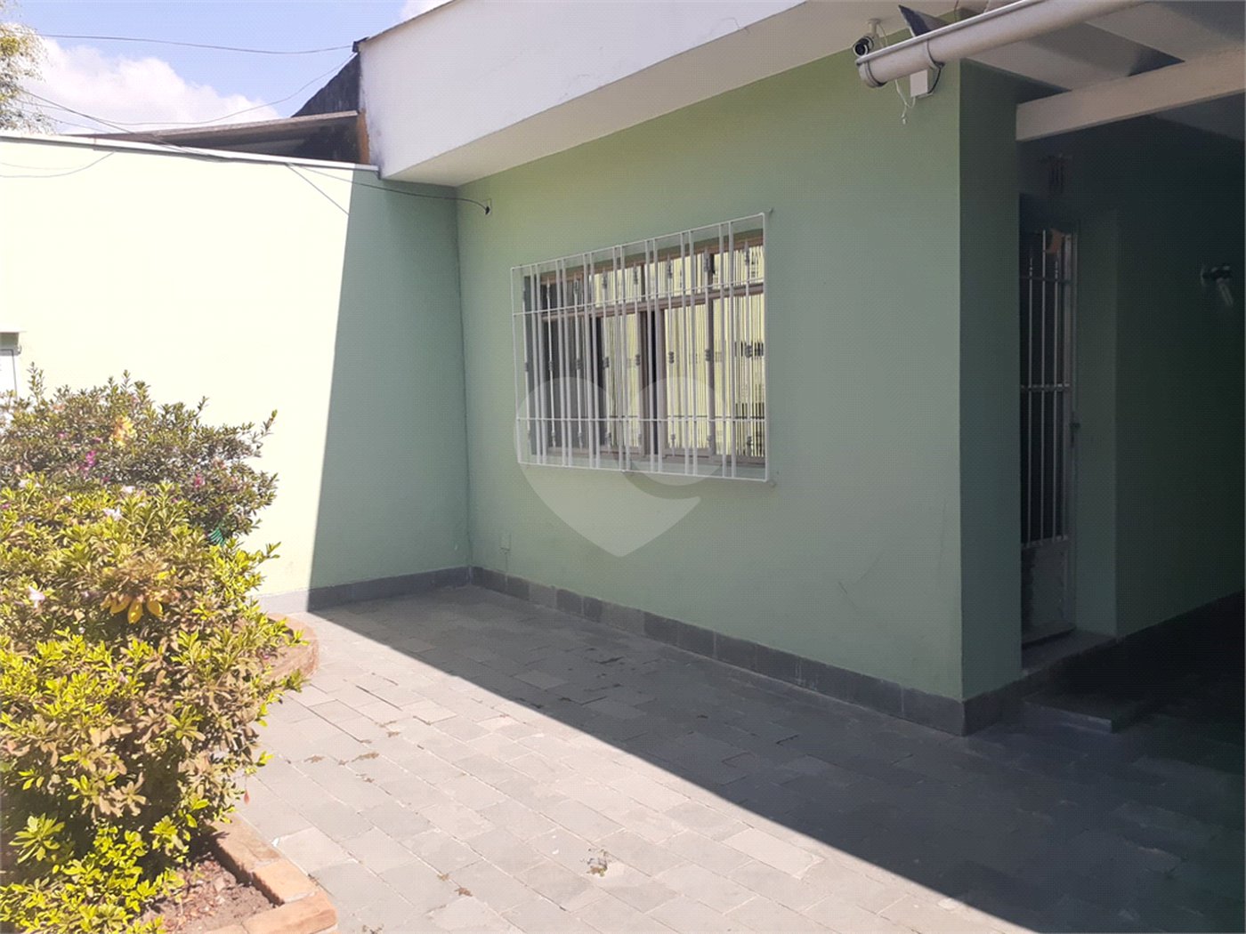 Sobrado à venda com 4 quartos em Vila Correa, Ferraz de Vasconcelos, SP