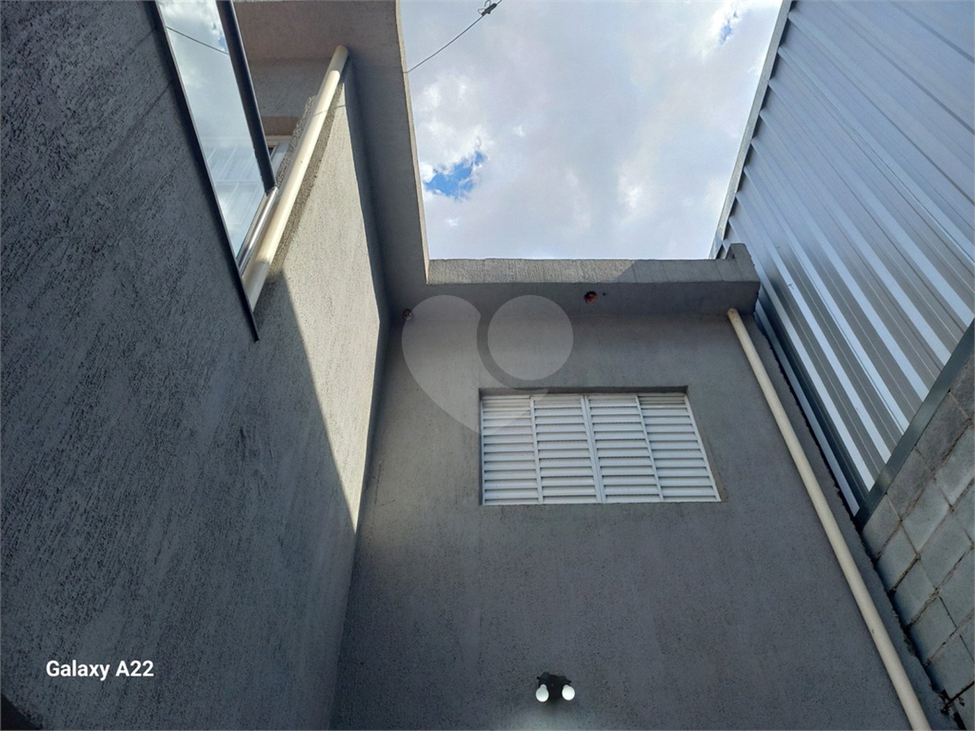 Sobrado à venda com 3 quartos, sendo 1 suíte, em Guaiaúna, São Paulo, SP