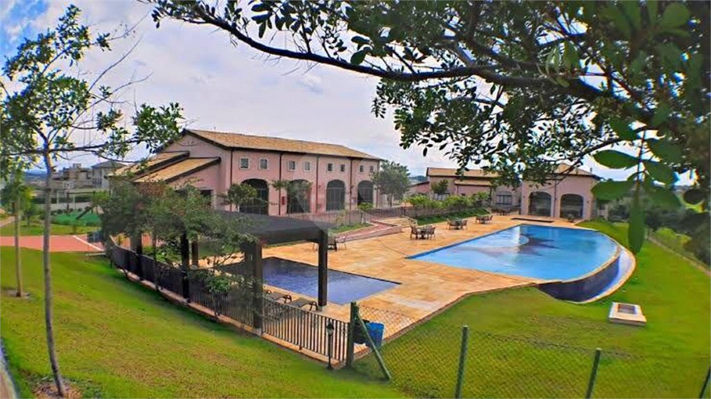 Terreno à venda no condomínio Residencial Campo de Toscana, Vinhedo - SP