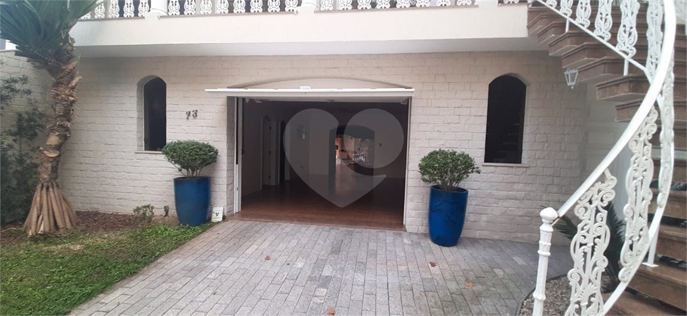 Sobrado à venda com 4 quartos, sendo 2 suítes, em Jardim França, São Paulo, SP