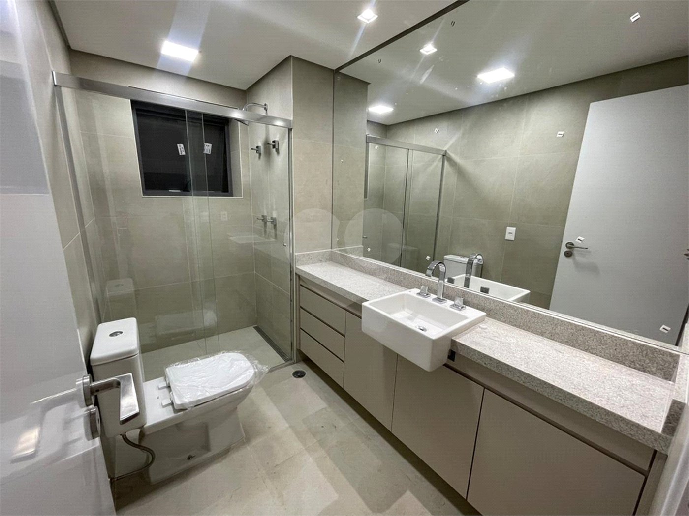 Apartamento para alugar com 2 suítes em Jardim Morumbi, São Paulo, SP