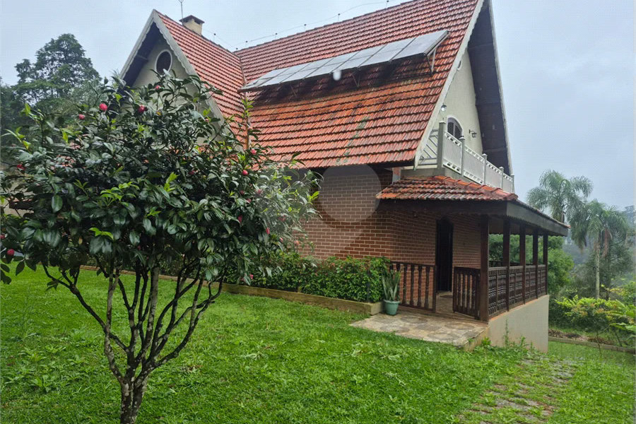 Sobrado à venda ou para alugar com 3 suítes em SERRA DA CANTAREIRA, Mairiporã, SP