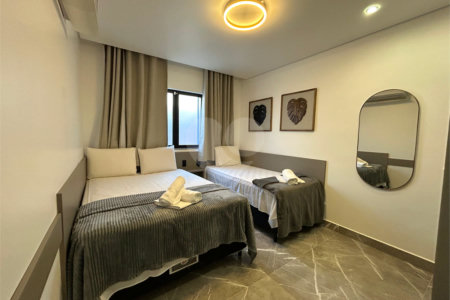 Apartamento à venda com 2 quartos, sendo 1 suíte, em Taperapuan, Porto Seguro, BA