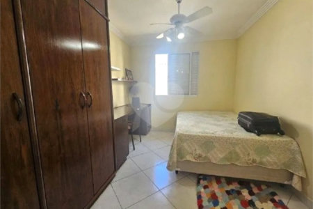 Casa à venda com 3 quartos, sendo 1 suíte,  no condomínio Residencial Villagio Vitória, Guarulhos - SP