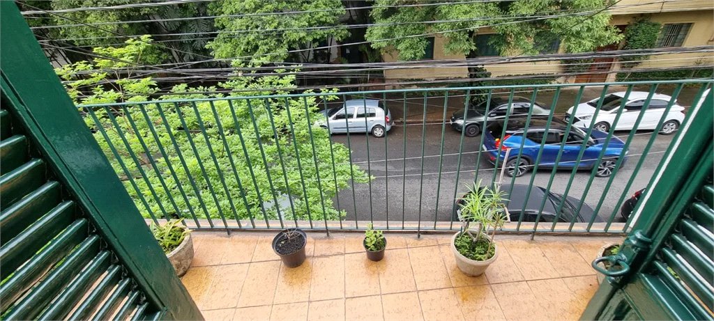 Sobrado à venda com 4 quartos, sendo 1 suíte, em Água Branca, São Paulo, SP